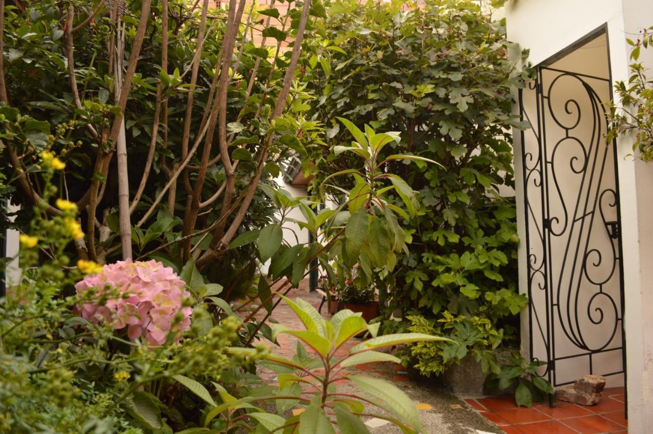 Hostal Sue Candelaria โบโกตา ภายนอก รูปภาพ