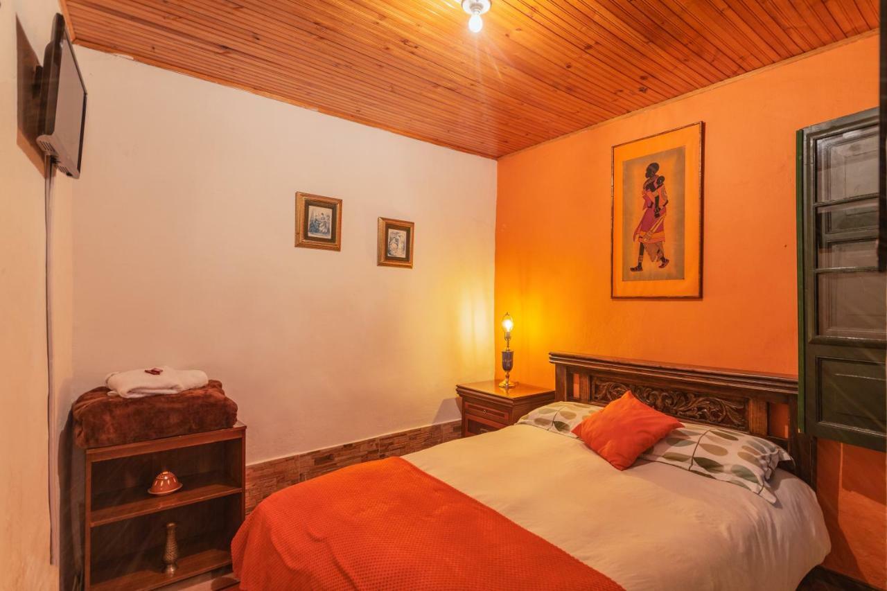 Hostal Sue Candelaria โบโกตา ภายนอก รูปภาพ